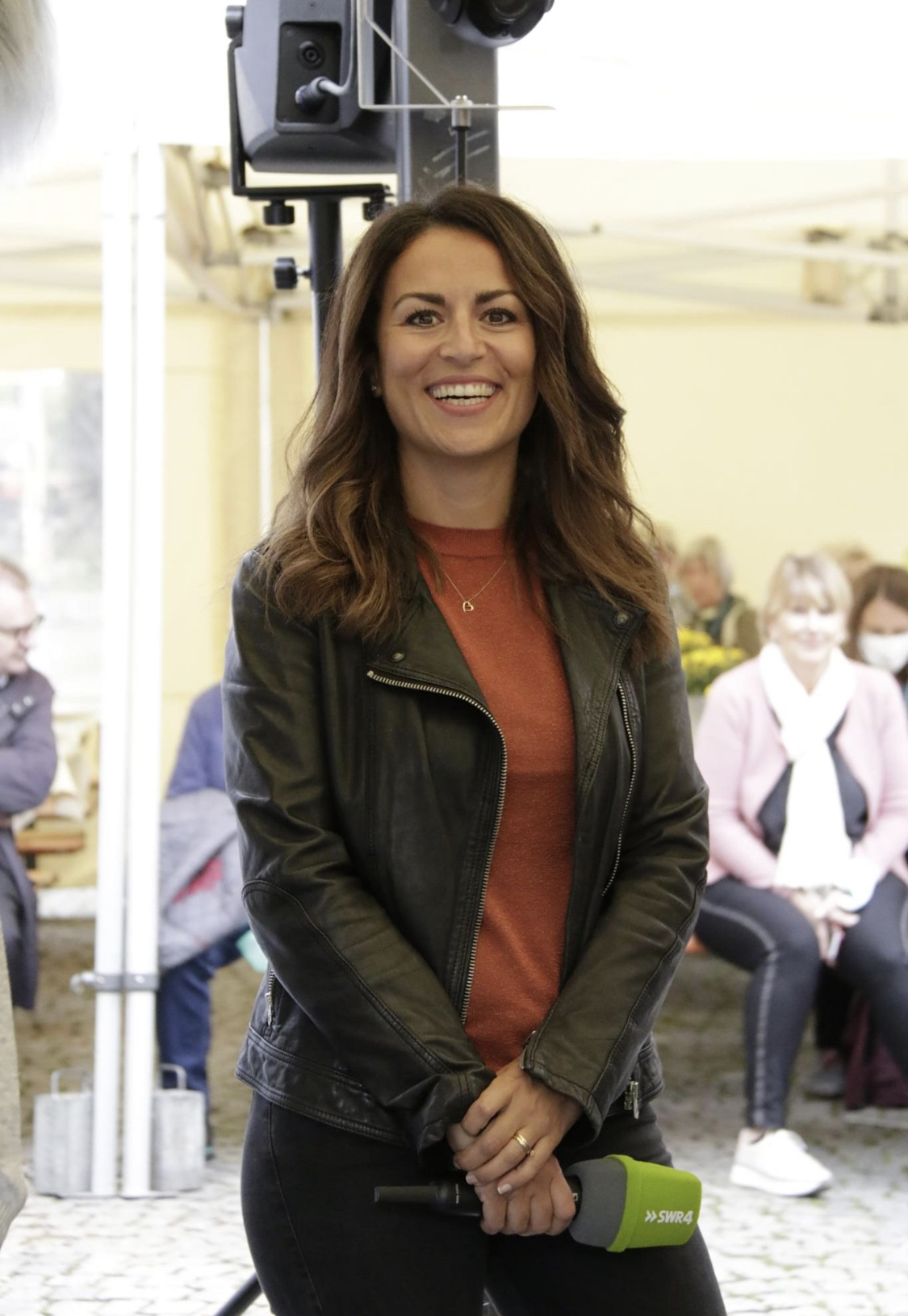 Home Alev Seker Redakteurin Moderatorin